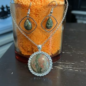 22309 Unakite  Jasper (Green) Necklace and Earrings